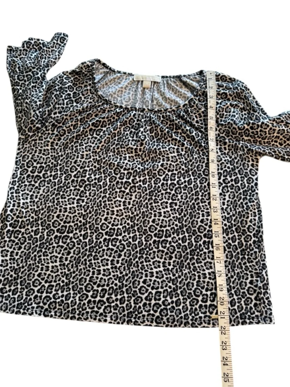 Michael Kors Black & White Leopard Print Ruffle Sleeve Blouse Size Medium